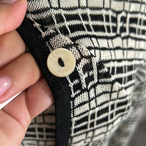 Fendi Vintage Black and Off White Knit Top and Cardigen Authentic 44 - Picture 10 of 12